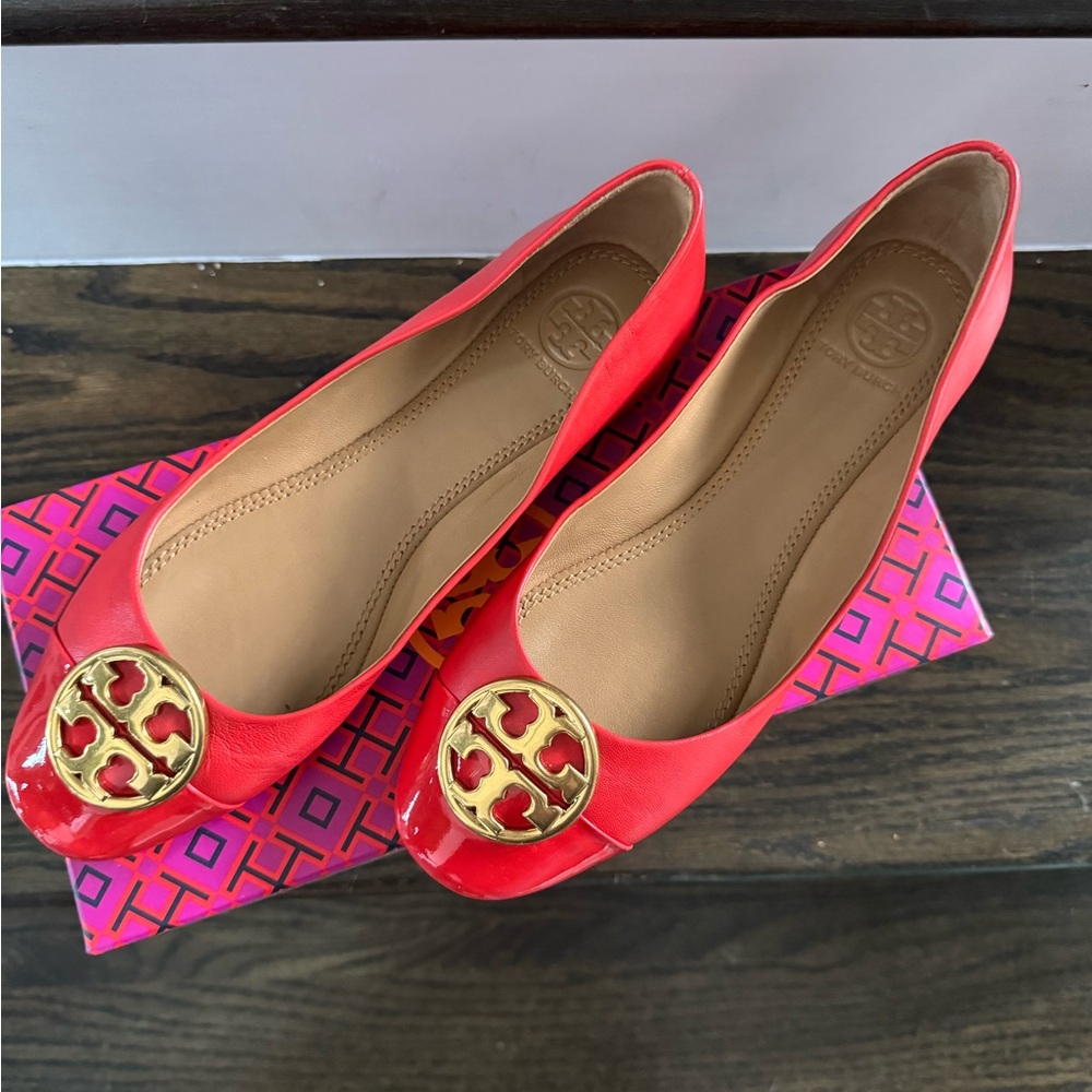 Red leather and patent toeTory Burch flats, size 6.5, very good condition.